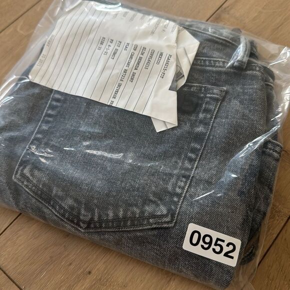 Joe's Jeans
Asher Slim Fit Distressed Jean Shorts - Picture 5 of 5